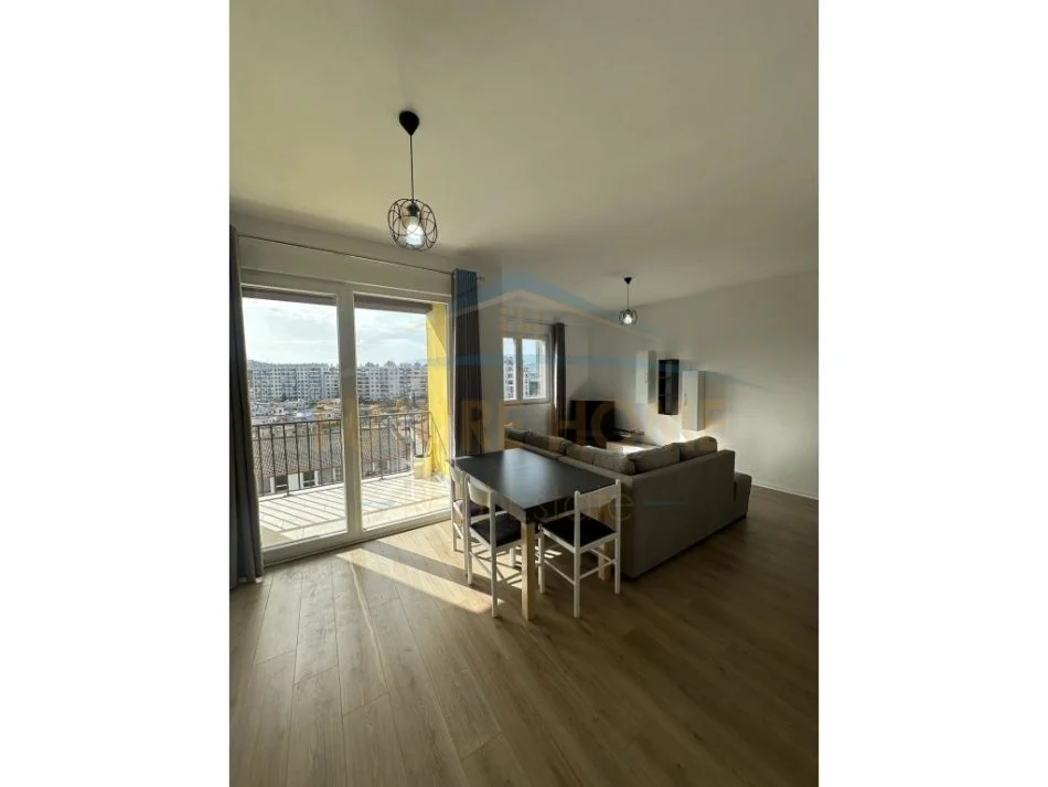 Tirane, jepet me qera apartament 2+1+Ballkon Kati 5, 135 m² 800 € (KOMPLEKSI GRAND GALLERY)