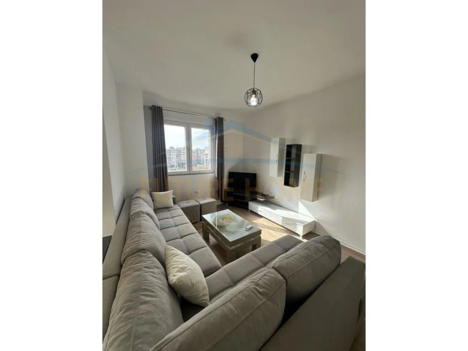 Tirane, jepet me qera apartament 2+1+Ballkon Kati 5, 135 m² 800 € (KOMPLEKSI GRAND GALLERY)