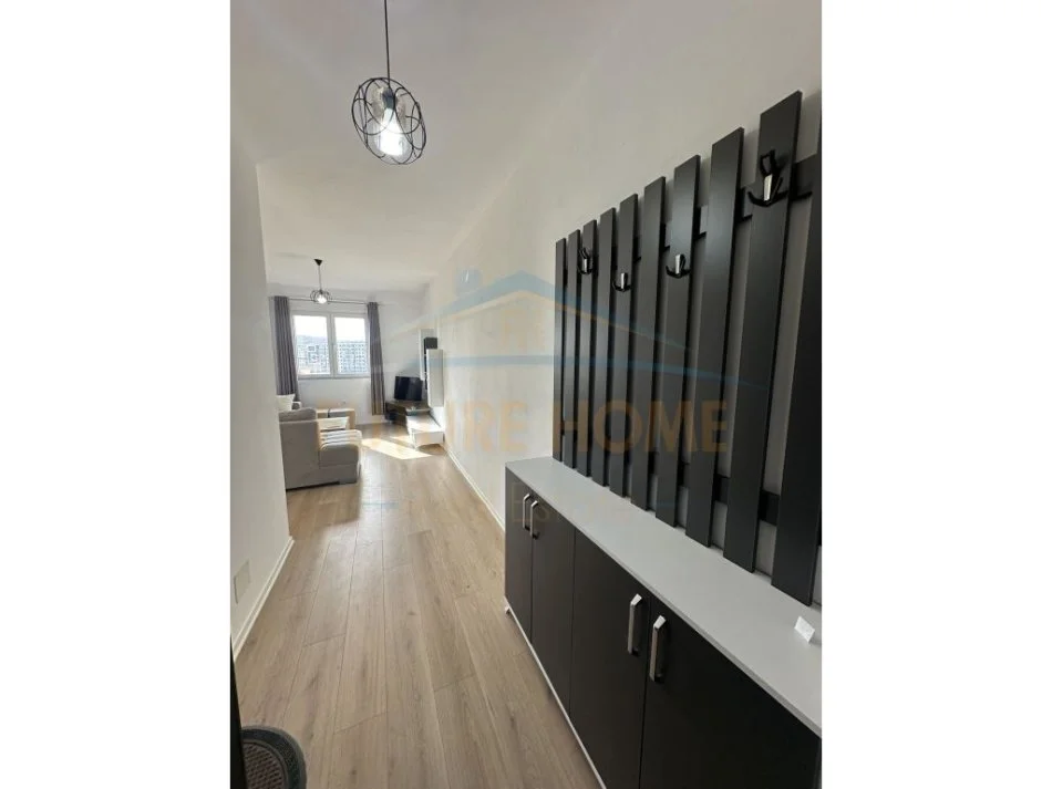 Tirane, jepet me qera apartament 2+1 Kati 5, 135 m² 650 € 