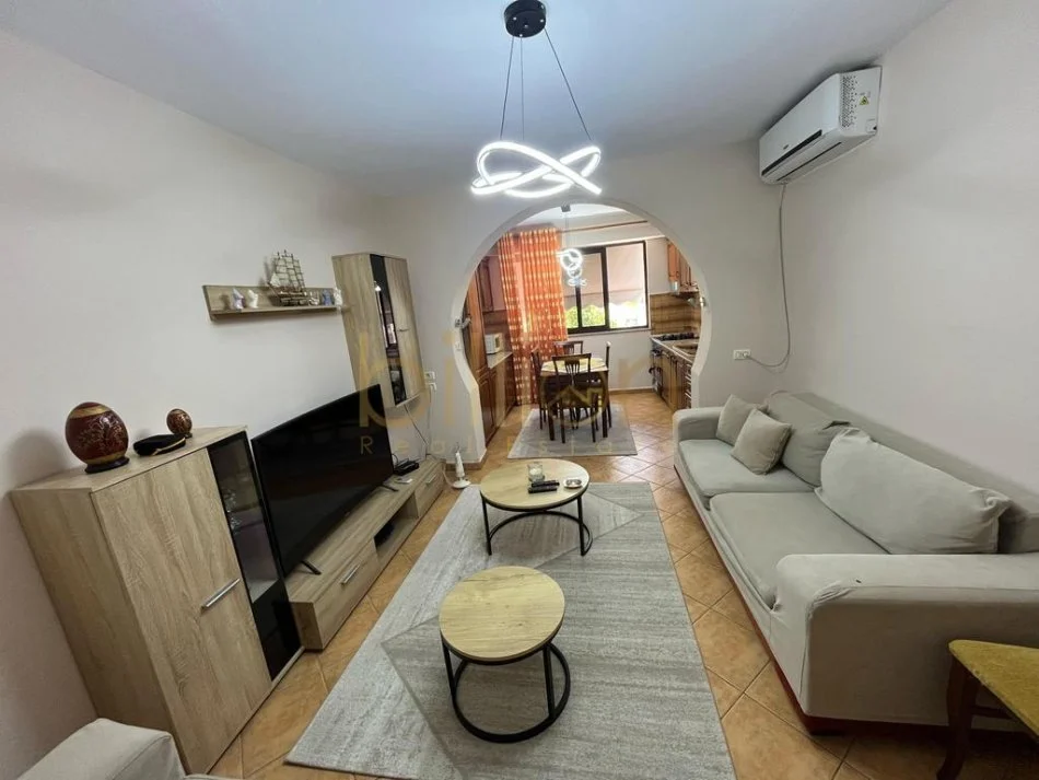 Tirane, jepet me qera apartament 2+1 Kati 3, 80 m² 700 € (myslym shyri, Tirana, Albania)