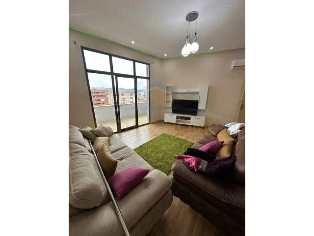 Tirane, jepet me qera apartament 2+1+BLK Kati 9, 12.578 m² 500 Euro