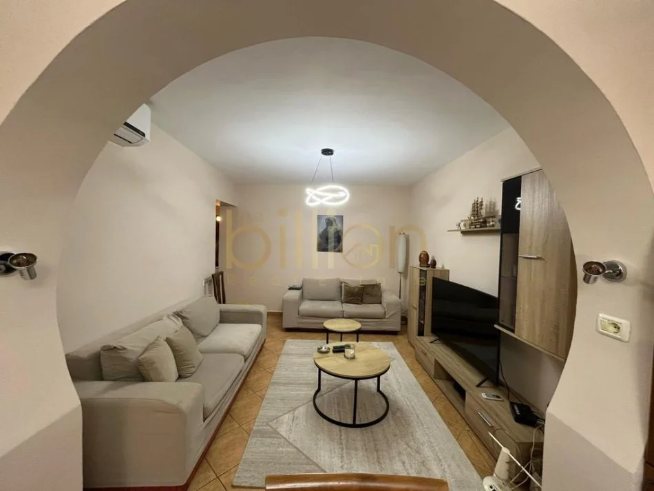 Tirane, jepet me qera apartament 2+1 Kati 3, 80 m² 700 € (myslym shyri, Tirana, Albania)