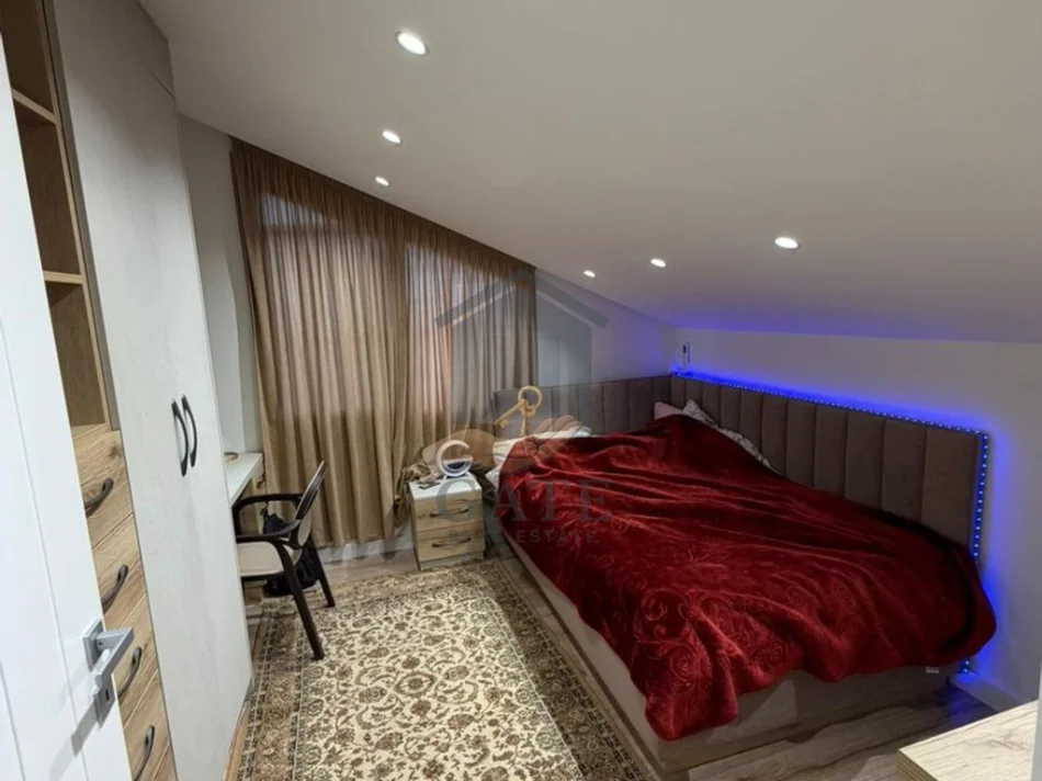 Durres, shitet Vile 2 Katshe Kati 2, 315.000 € (Plazh)