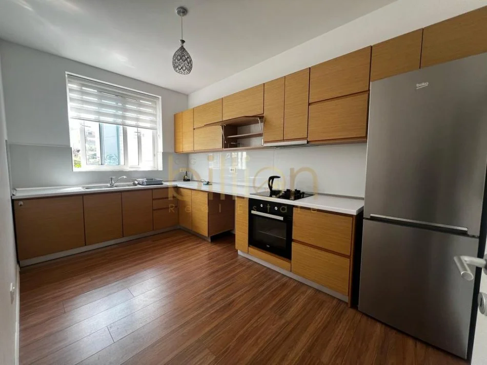 Tirane, jepet me qera apartament 2+1 Kati 2, 89 m² 600 € (RR RAMAZAN ZASKOCI, Tirana, Albania)