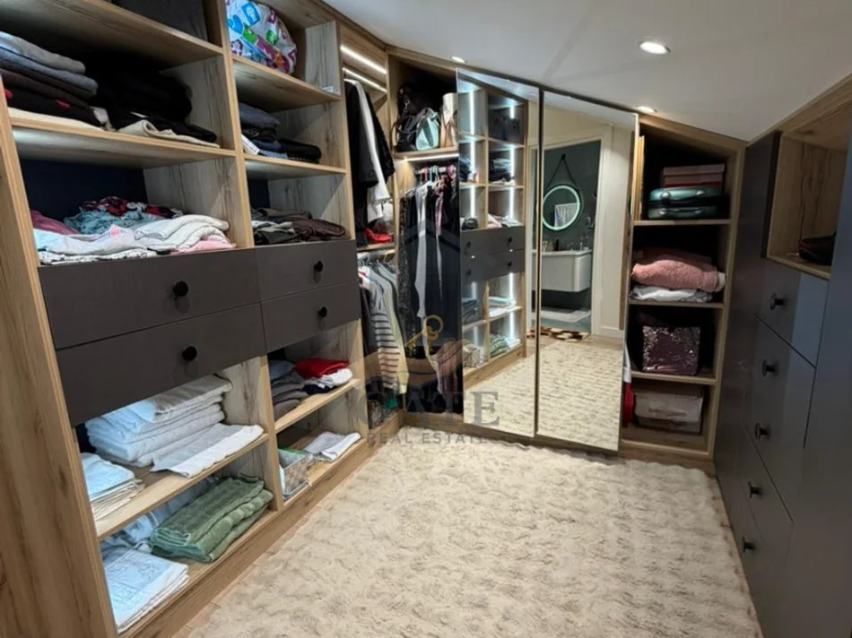 Durres, shitet Vile 2 Katshe Kati 2, 315.000 € (Plazh)