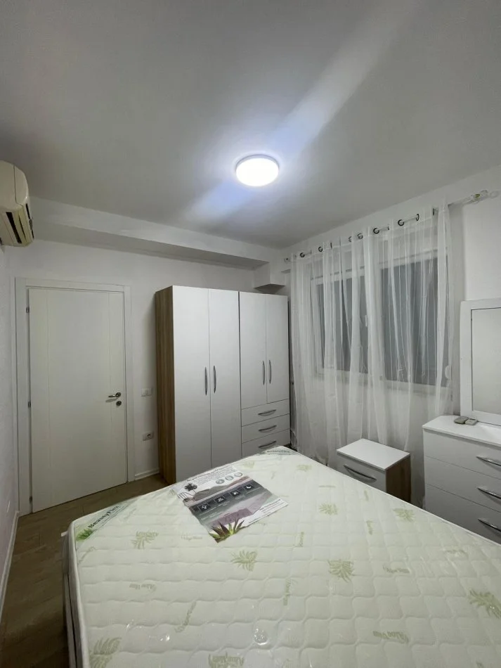 Tirane, jepet me qera apartament 1+1 Kati 1, 60 m² 500 € (Liqeni i Thate)