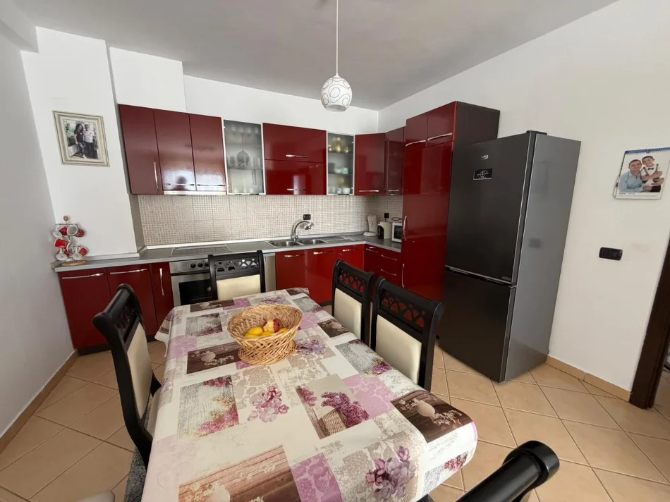 Tirane, shitet apartament 2+1+Ballkon Kati 6, 104 m² 150.000 € 