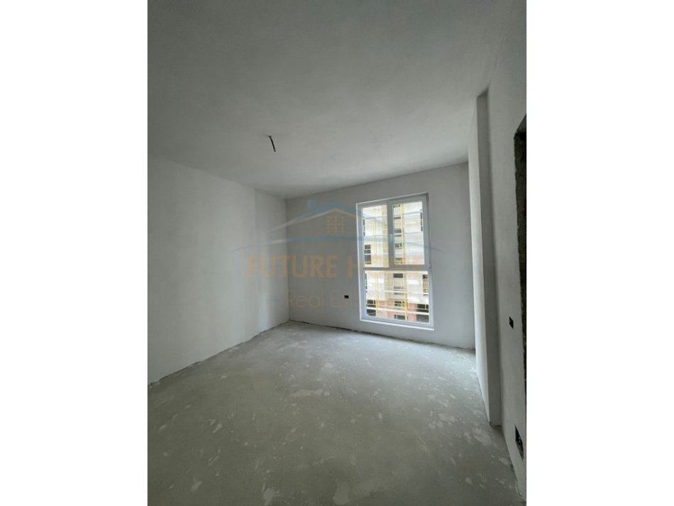 Shitet, Apartament 3+1+2, Univers City, Tiranë