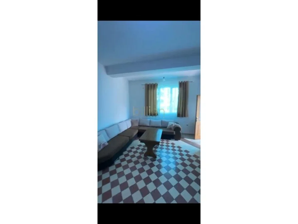 Tirane, jepet me qera apartament 1+1 Kati 2, 80 m² 300 € (Afër terminalit Verior, Tirana, Albania)