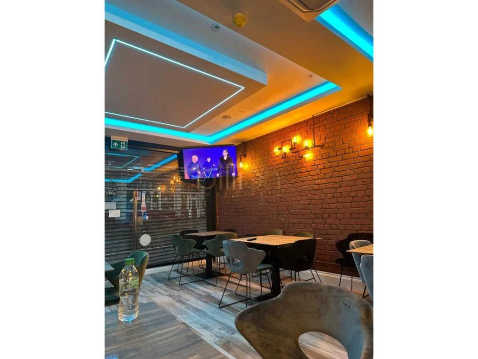 Angli, shitet ambjent biznesi Kati 0, 107 m² (Walthamstow, London, United Kingdom)