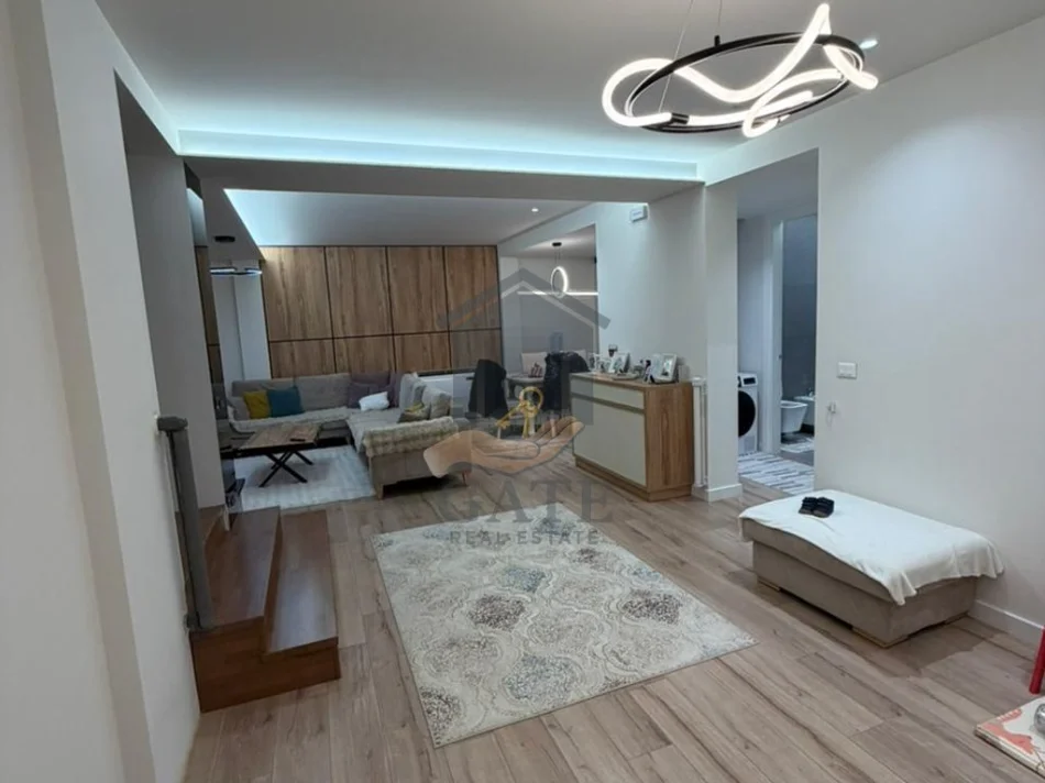 Durres, shitet Vile 2 Katshe Kati 2, 315.000 € (Plazh)