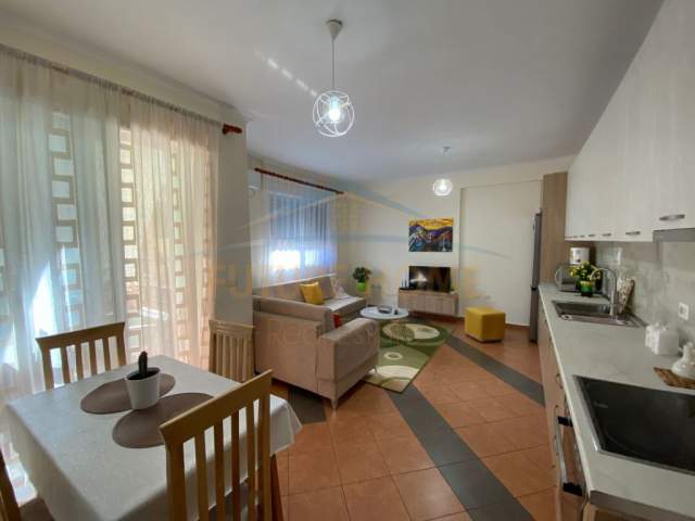 Tirane, jepet me qera apartament 1+1+BLK Kati 2, 60 m² 400 Euro (Rruga e Dibres)