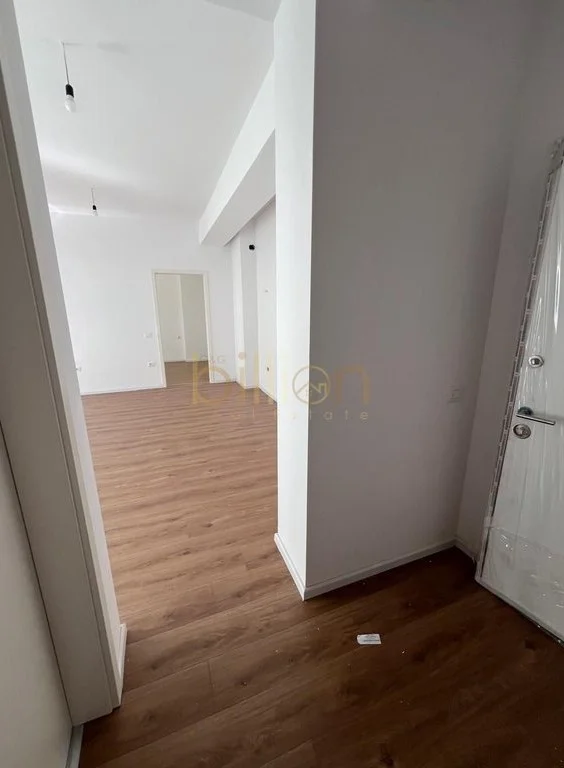 Tirane, shitet apartament 1+1+Ballkon , 64 m² 103.000 € (Ali Demi)
