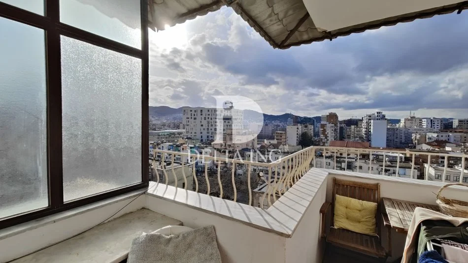 Tirane, jepet me qera apartament 2+1 Kati 9, 90 m² 750 € (Myslym Shyri)