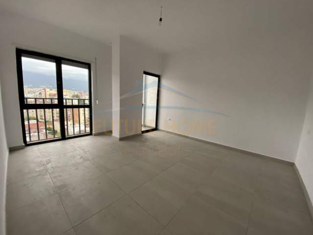 Tirane, shes apartament 2+1+BLK Kati 10, 90 m² 187.500 Euro (rruga e dibres prane viles gold)