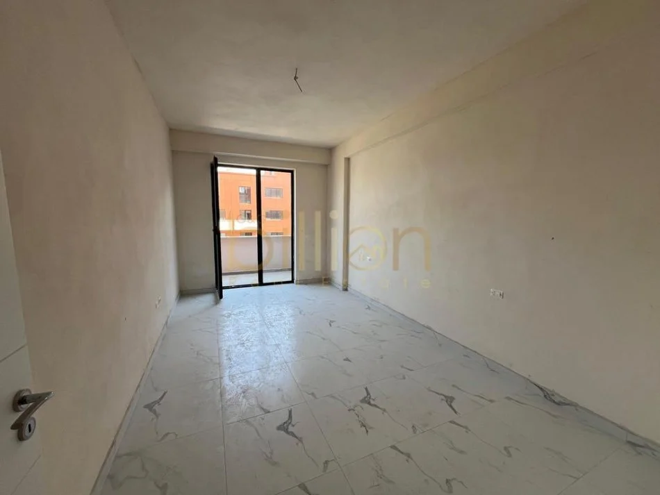 Tirane, jepet me qera apartament 1+1+Ballkon Kati 6, 70 m² 300 € (Astir)