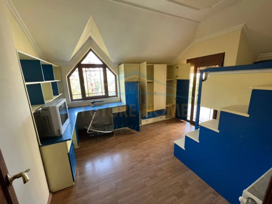 Tirane, jepet me qera apartament duplex Dublex Kati 3, 116 m² 1.000 € (BLLOK TIRANE)