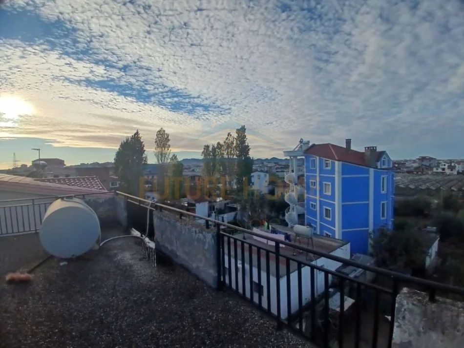Durres, shitet Vile 5+1, Kati 0, 433 m² 375,000 € (SHKOZET,DURRES)