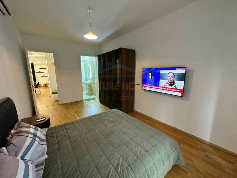Tirane, jepet me qera apartament 2+1+Ballkon Kati 1, 104 m² 1.200 € 