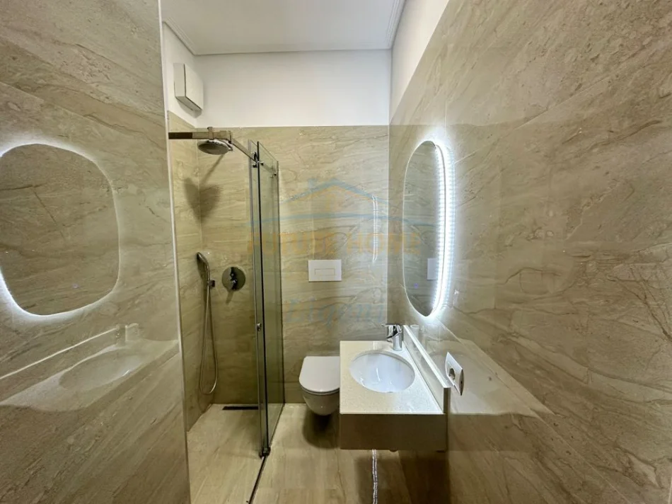 Tirane, jepet me qera apartament 2+1 Kati 1, 104 m² 1.200 € (Secret Garden)