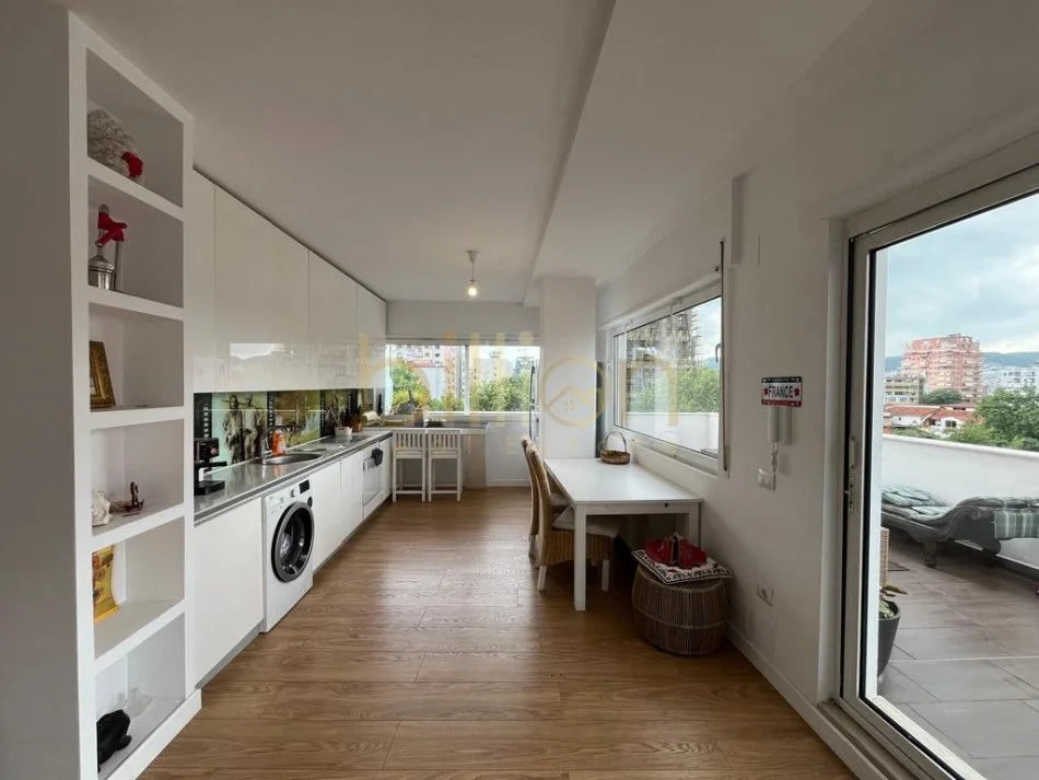 jepet me qera , 140 m² 1.300 € (Myslym Shyri)