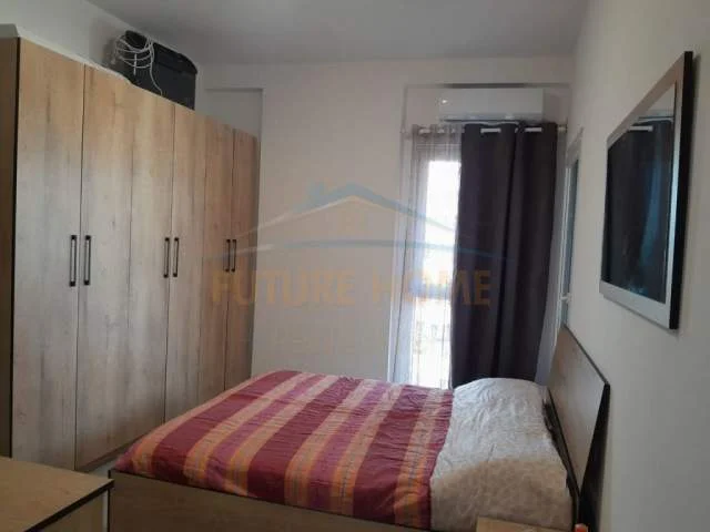 Tirane, jepet me qera apartament 1+1 Kati 9, 75 m² 450