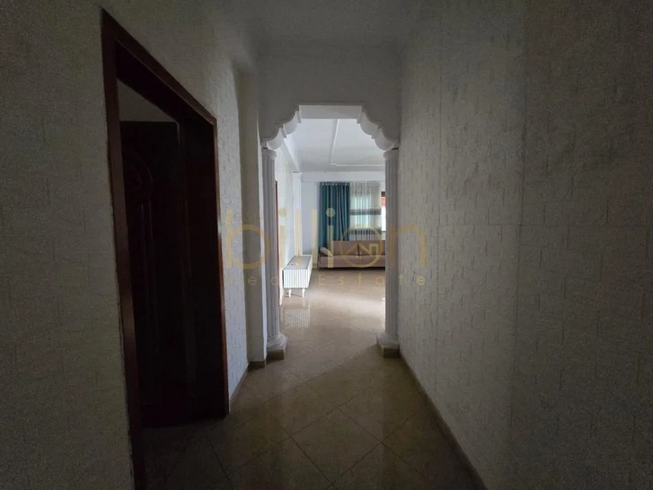 Tirane, shitet ,laprake, 225 m² 240.000 €