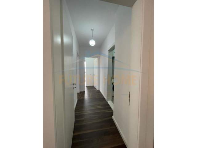 Tirane, jepet me qera apartament 2+1 Kati 2, 700 Euro (ali demi)