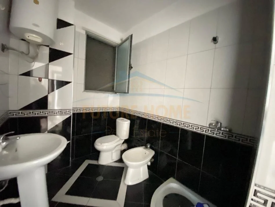 Durres, shitet apartament 2+1+Aneks+Ballkon, Kati 8, 119 m² 90,000 € (DURRES)