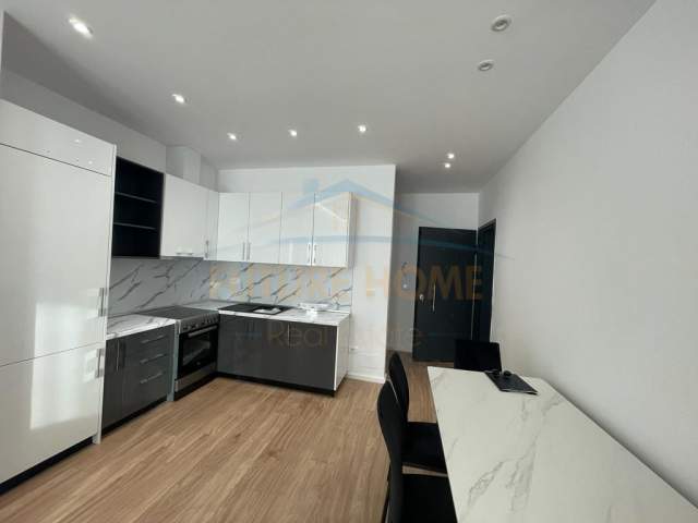 Tirane, jepet me qera apartament 2+1+BLK 110 m² 1.000 Euro (Rruga e Kavajes)