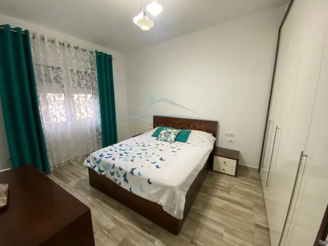 Tirane, jepet me qera apartament 2+1 Kati 4, 68 m² 600 Euro (Stadiumi Dinamo)