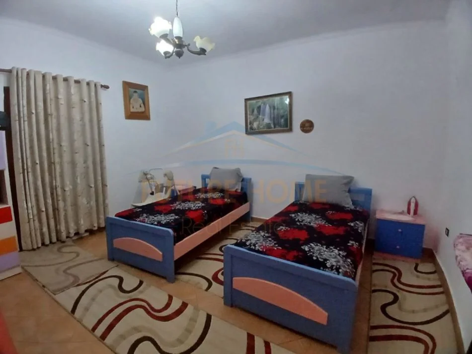 Durres, shitet Vile 5+1, Kati 0, 426 m² 250,000 € (DURRES)