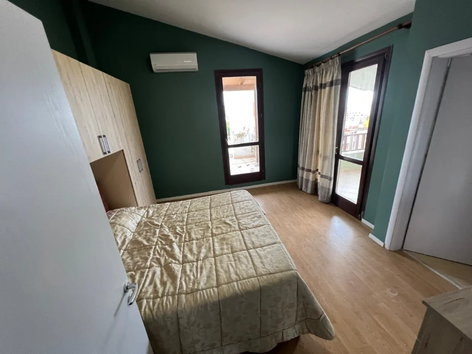 Tirane, shitet apartament 2+1+Ballkon Kati 5, 199 m² 235.000 € (Kopshti botanik)