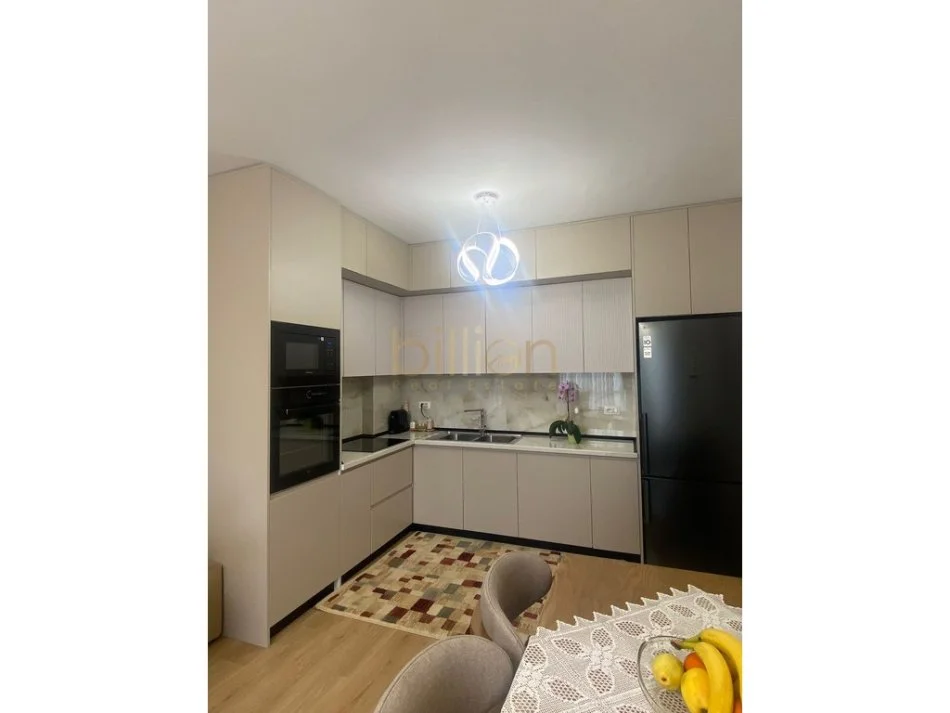 shitet 2+1+Ballkon , 100 m² 175.000 € (Astir,Vila L)