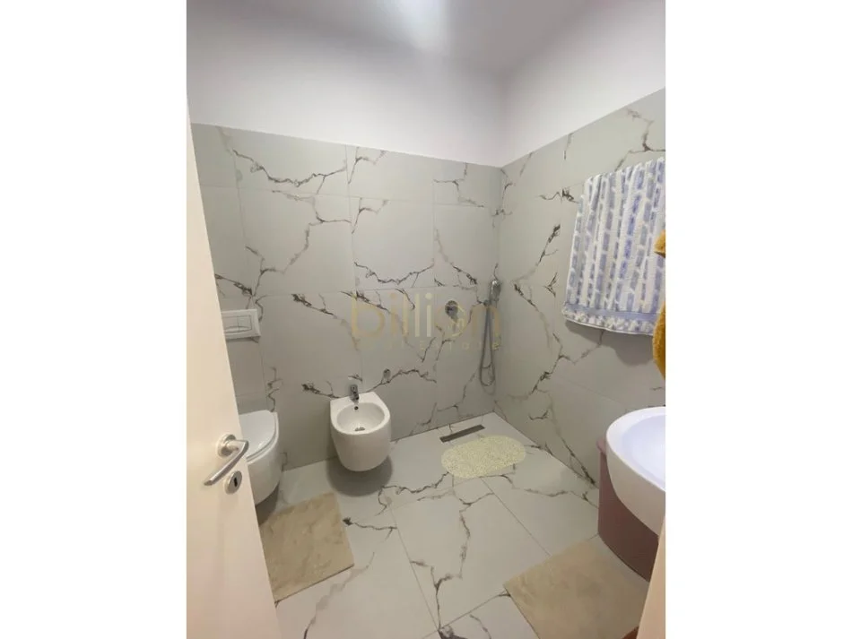 shitet 2+1+Ballkon , 100 m² 175.000 € (Astir,Vila L)