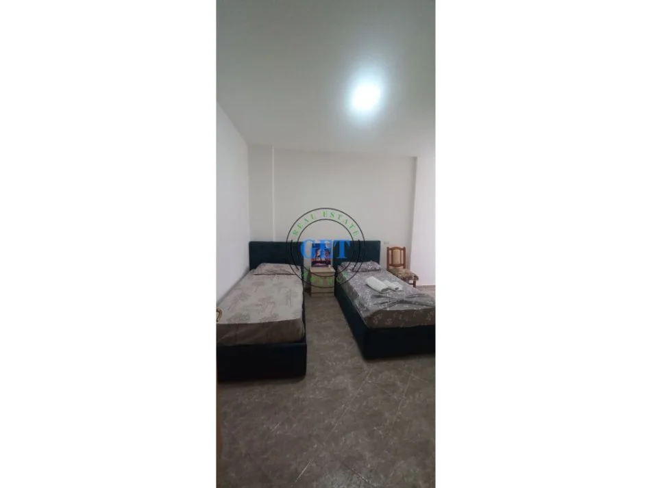 Durres, jepet me qera apartament 2+1+Ballkon Kati 3, 120 m² 450 € (Poliklinika Durres)
