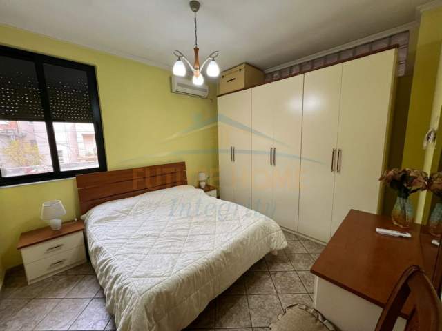 Tirane, jepet me qera apartament 3+1+BLK Kati 2, 61 m² 600 Euro (Rruga e Elbasanit)