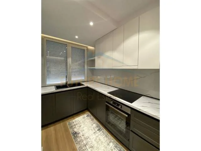 Tirane, jepet me qera apartament 2+1+BLK Kati 6, 113 m² 1.200 Euro (Tregu elektrik)