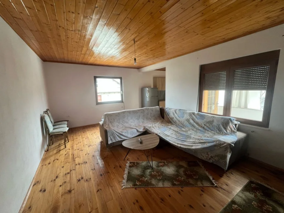 Tirane, jap me qera apartament Kati 3, 60 m² 300 € (Kodra e Priftit), OPP51985