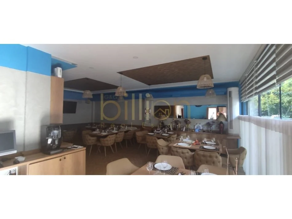 Tirane, jepet me qera dyqan , 150 m² 2.500 €