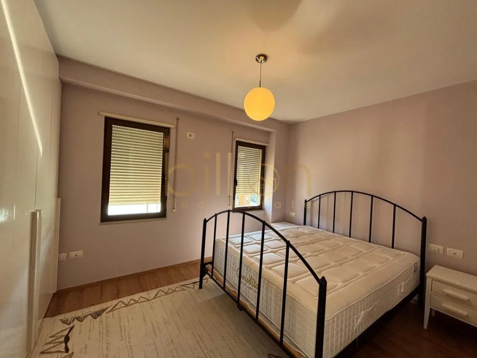 Tirane, jepet me qera 2+1+Ballkon ,Mine Peza, 95 m² 800 €