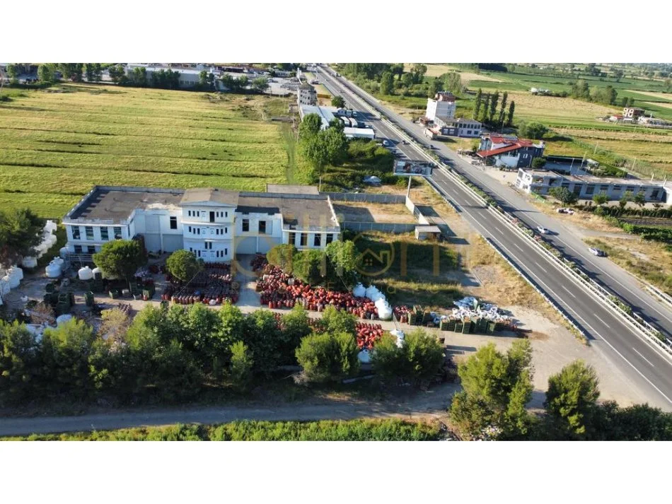 Lezhe, shitet Vile 2 Katshe , 4.900 m² 