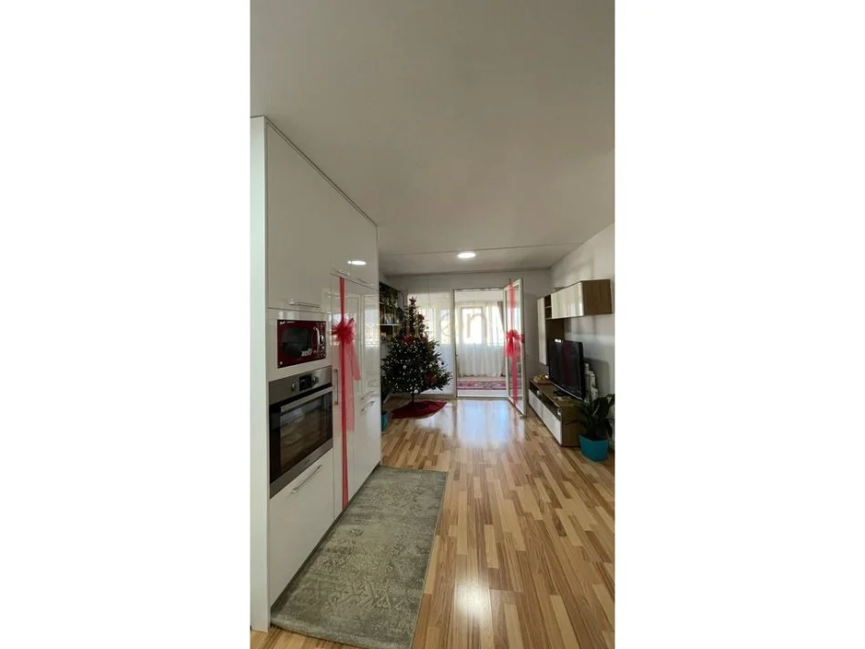 jepet me qera 2+1+Ballkon , 115 m² 600 € (Astir)