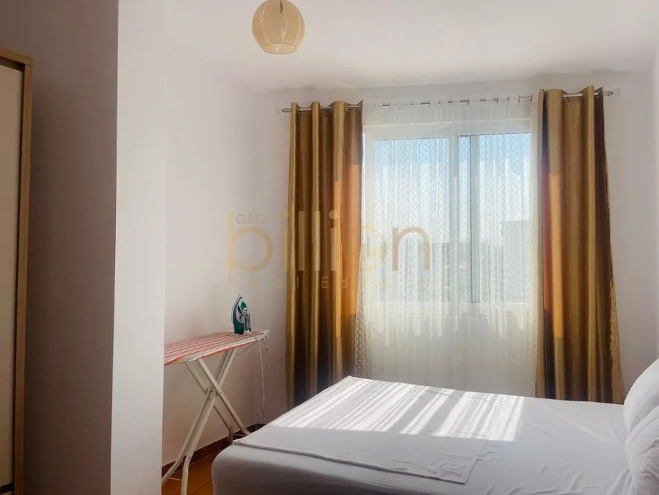 Tirane, jepet me qera 1+1+Ballkon , 65 m² 450 €