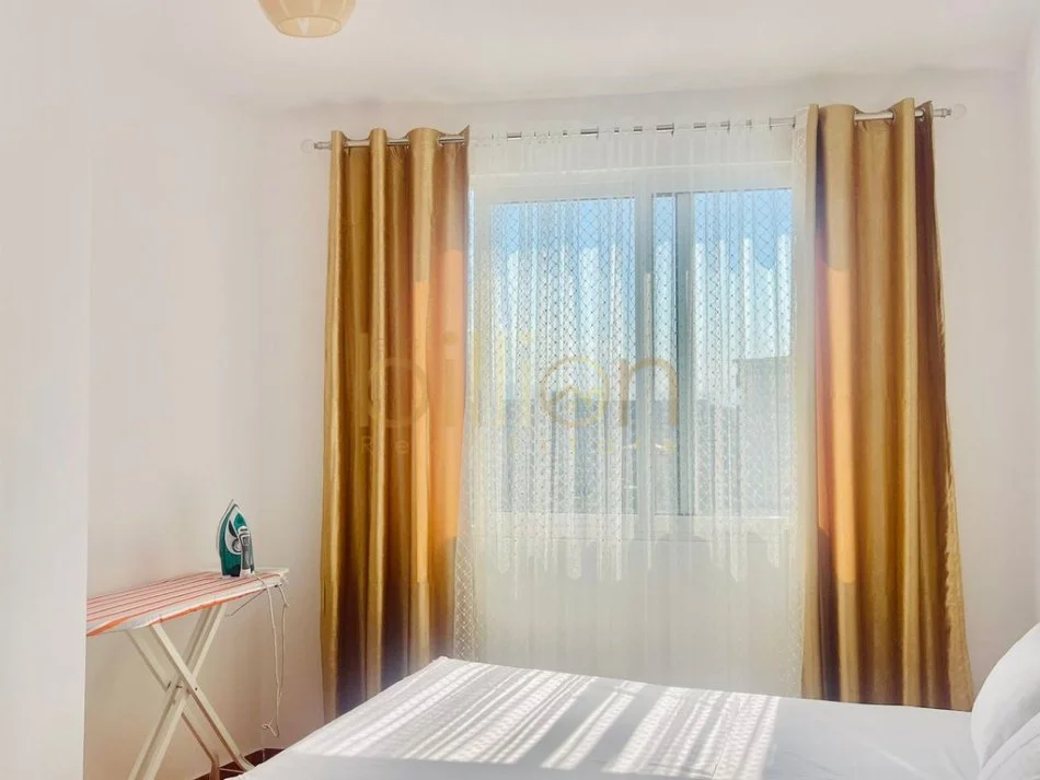 Tirane, jepet me qera 1+1+Ballkon , 65 m² 450 €