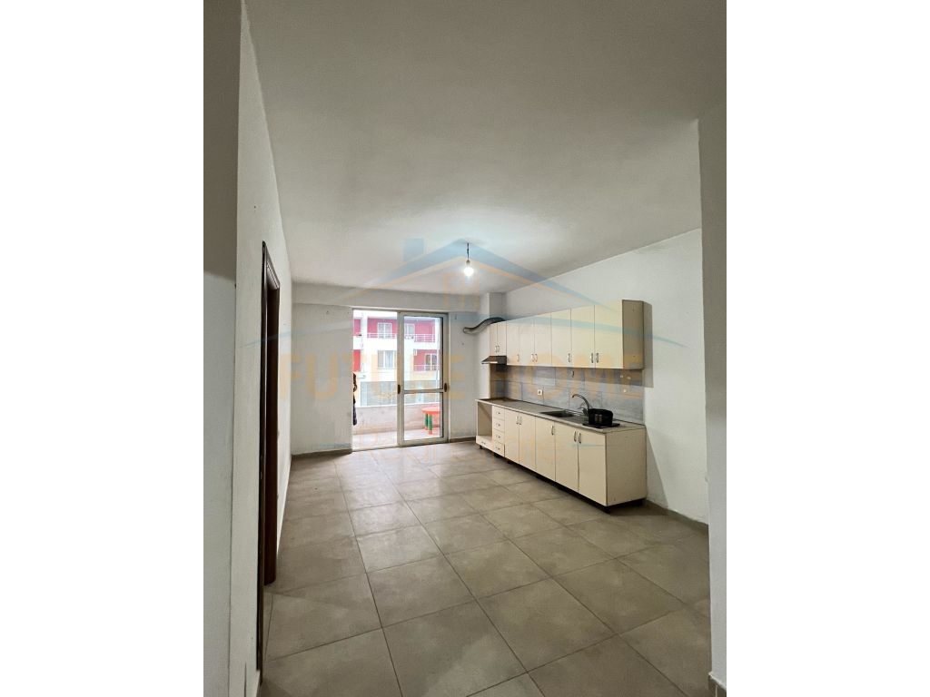 Shitet, Apartament 1+1, Unaza e Re.UNA36251