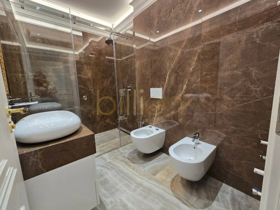 Tirane, shitet 1+1+Ballkon , 96 m² 