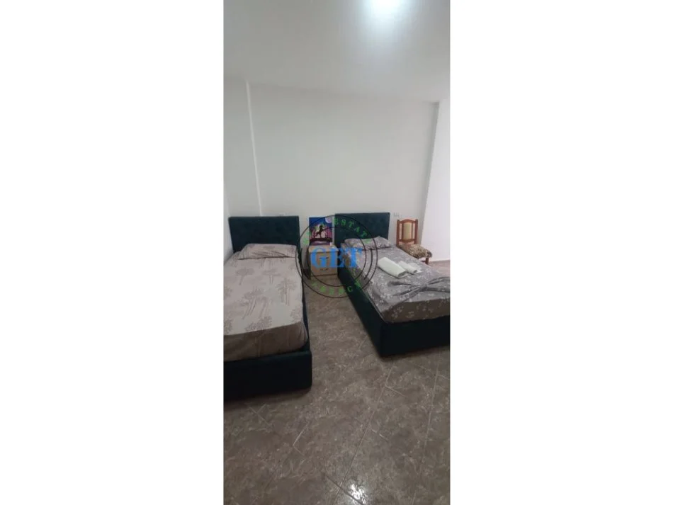 Durres, jepet me qera apartament 2+1+Ballkon Kati 3, 120 m² 450 € (Poliklinika Durres)