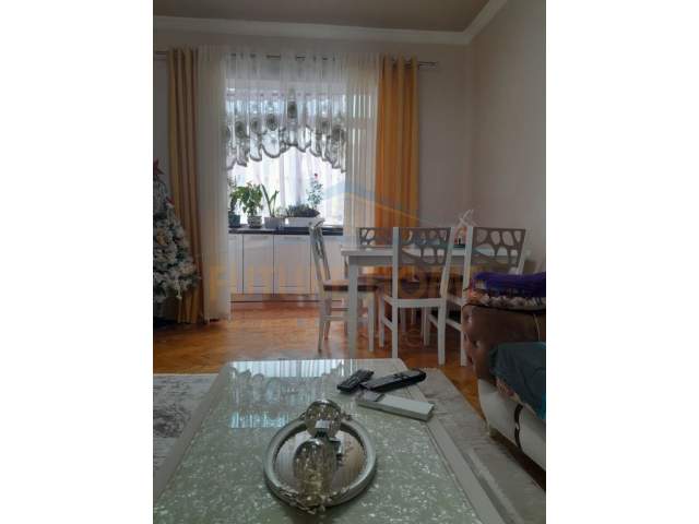 Elbasan, jepet me qera apartament 2+1 Kati 4, 72 m² 600 Euro (Myslym Shyri)