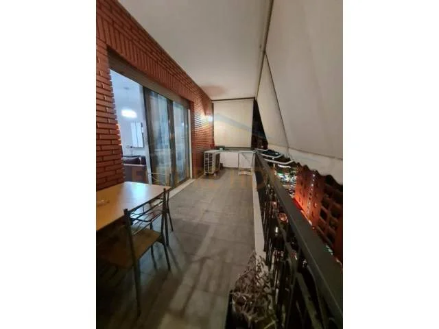 Tirane, jepet me qera apartament 2+1+BLK Kati 8, 118 m² 800 Euro (Rruga e Kavajes)